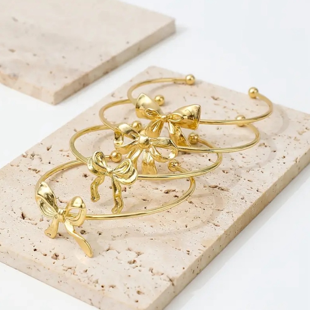 1pc Gold Bow Cuff Bracelet
